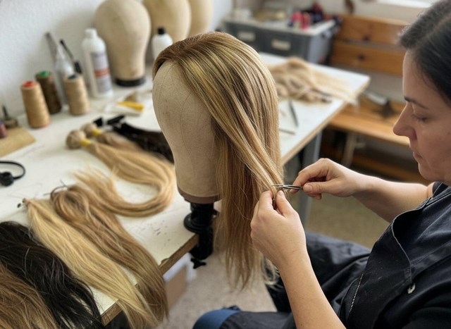 Pelucas de pelo natural a medida para mujer y hombre en Lugo - Imagen 1